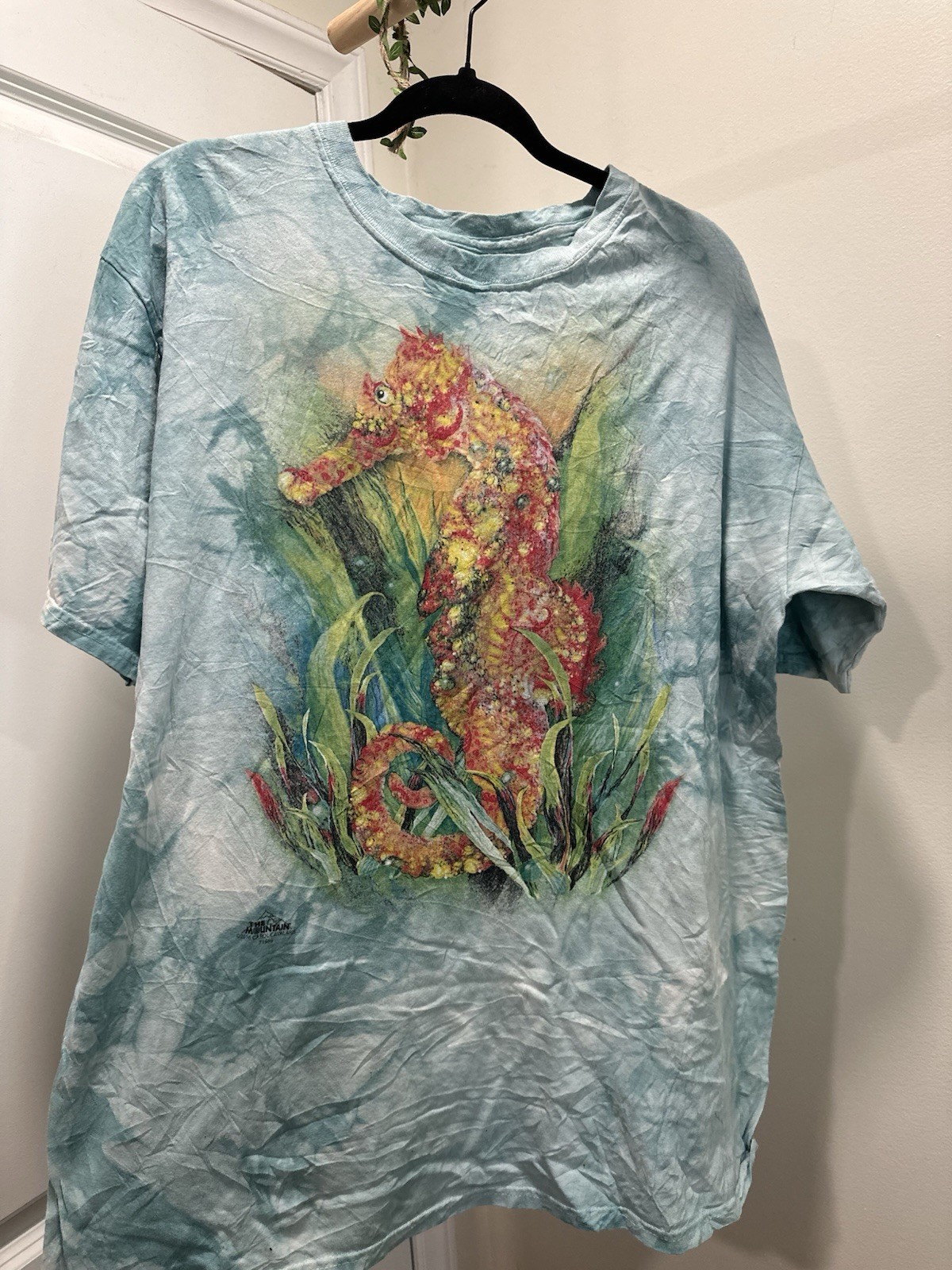 The Mountain Adventure Aquarium Seahorse Blue Cotton Crew Neck T-Shirt L