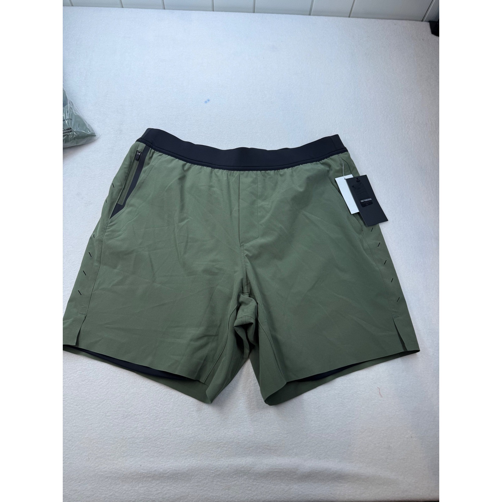 Ten Thousand Mens Interval 7″ Lined Short OD Green Large NWT ($78 Retail)
