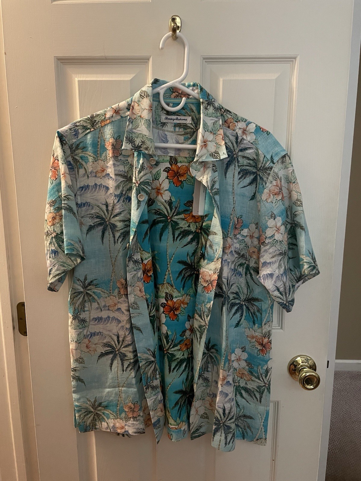Tommy Bahama Sea Palmetta Camp Shirt Men’s M NWT Hawaiian Tropical Button Up