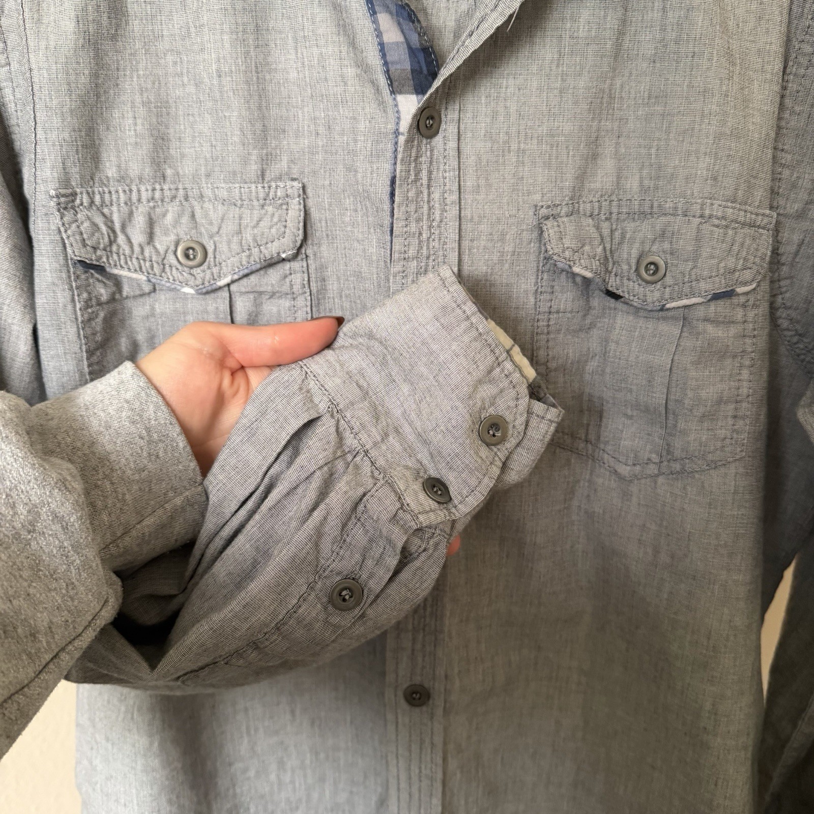men’s medium gray casual long-sleeve button-up shirt preppy academia normcore