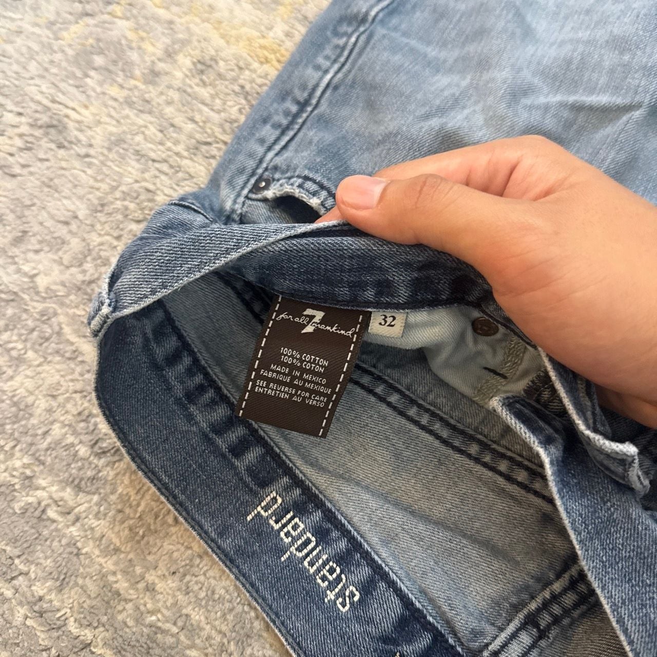 7 For All Mankind Standard Fit Men’s Distressed Blue Jeans Size 32