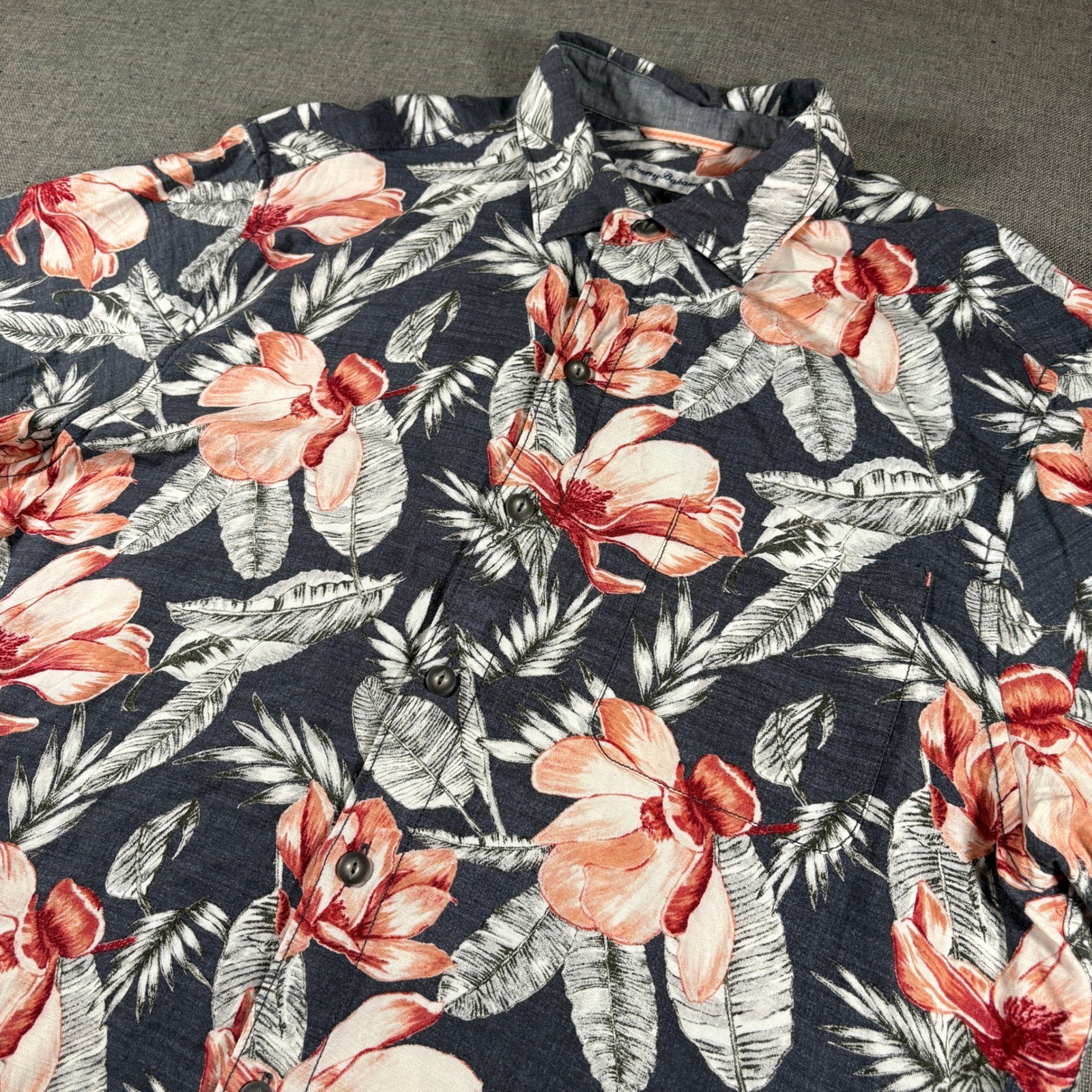 Tommy Bahama Floral Button Down Mens Large Navy Coral Short Sleeve Viscose Shirt