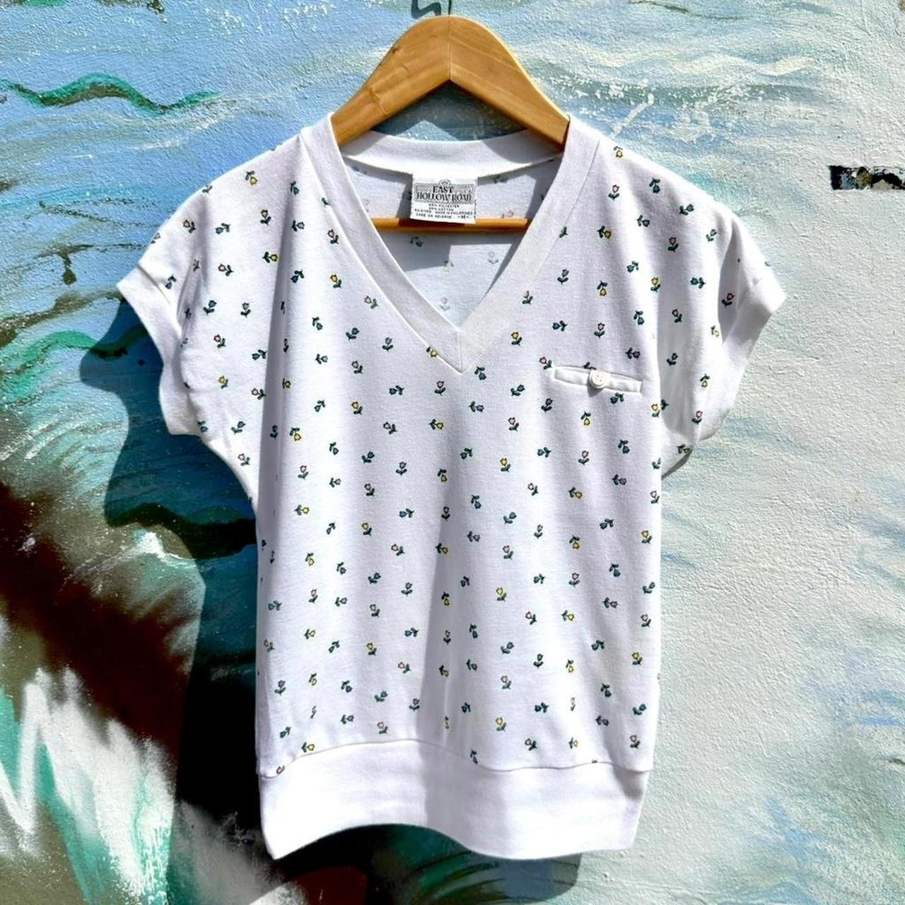 90s East Hollow Road white cotton poly blend tulip print baby tee