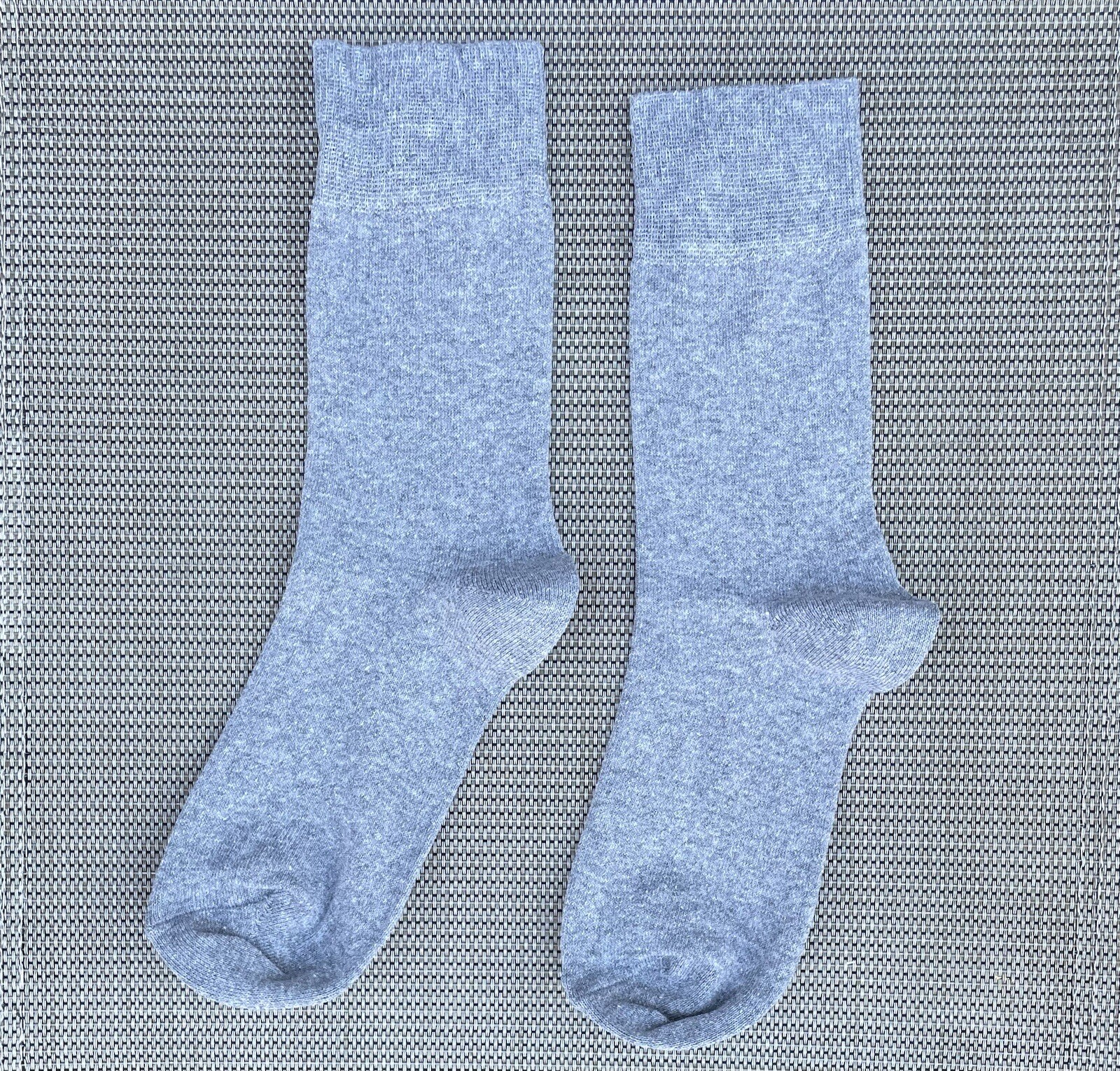 NWOT Hugh Ugoli Men’s Gray Grey Dress Crew Socks One Pair Cotton Blend Size 8-10