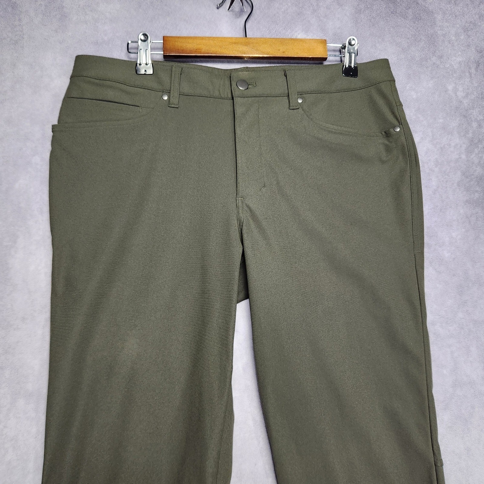 Lululemon ABC Slim Fit Pants Green Mens Size 32 Waist 33 Long Athleisure