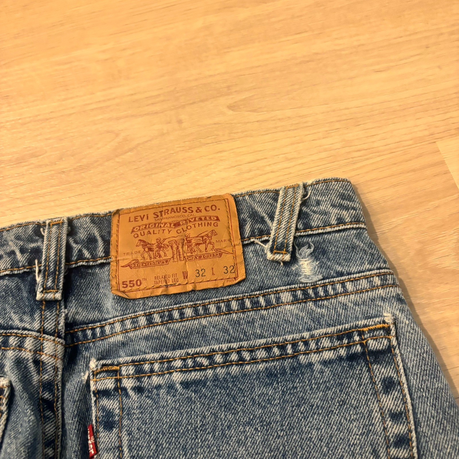 Vintage Levi’s 550 Jeans Men’s TAG 32×32 Actual 30×31 Blue Relaxed Fit Tapered