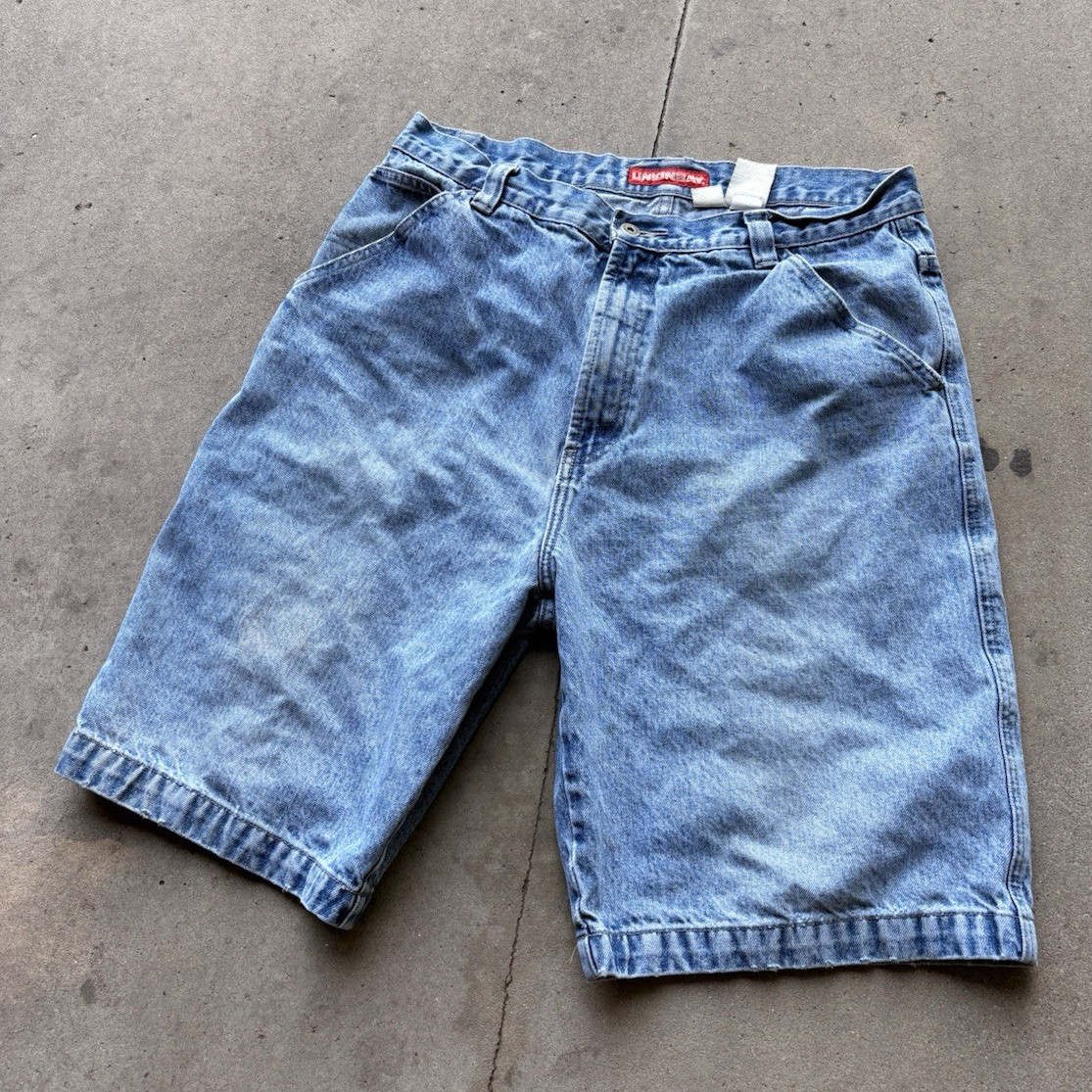 Vintage 2000s unionbay light wash blue denim shorts • men’s 36W • no flaws