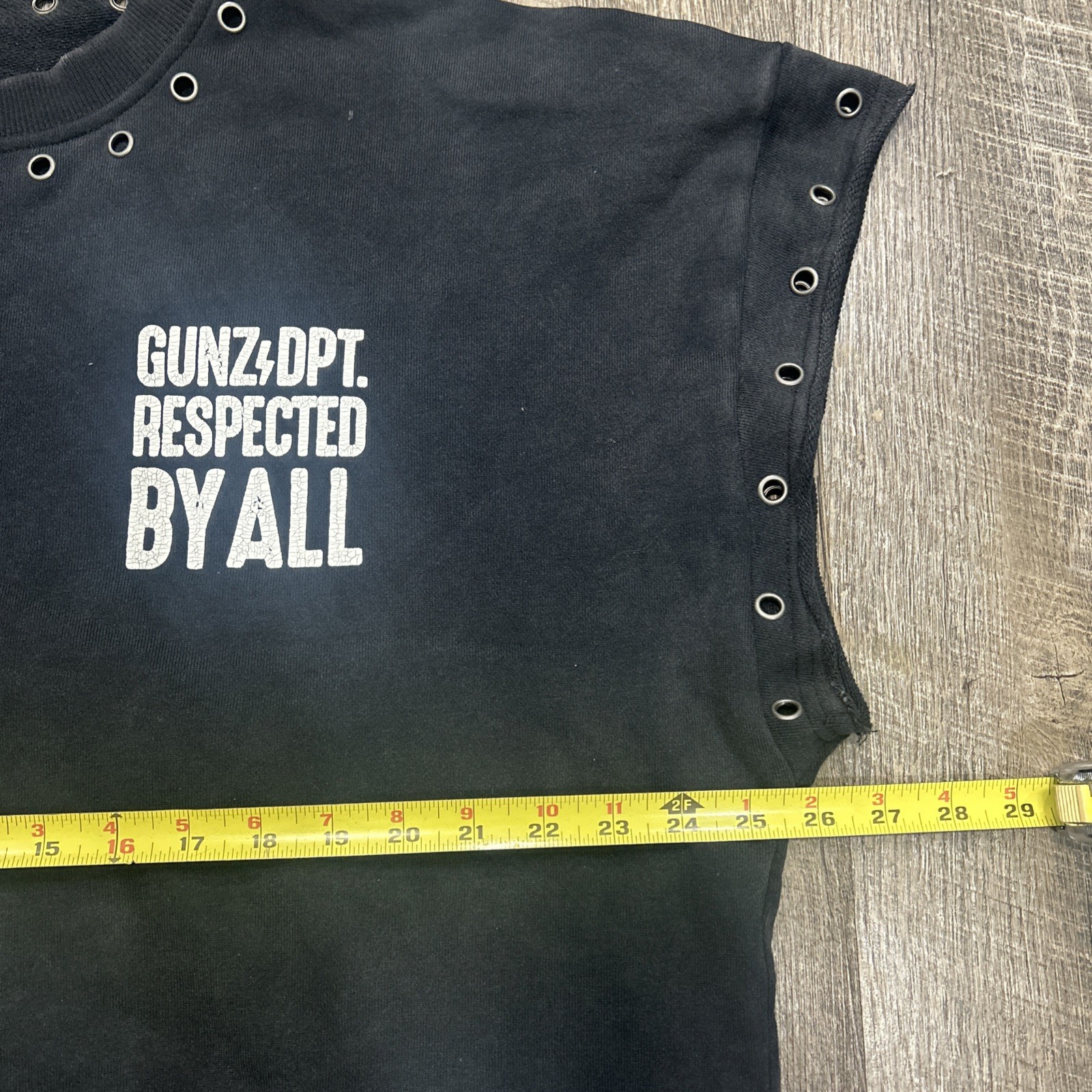 Gunzinii Mens Gunz DPT Respected By All Crew Neck T-Shirt Large Sold Out!!