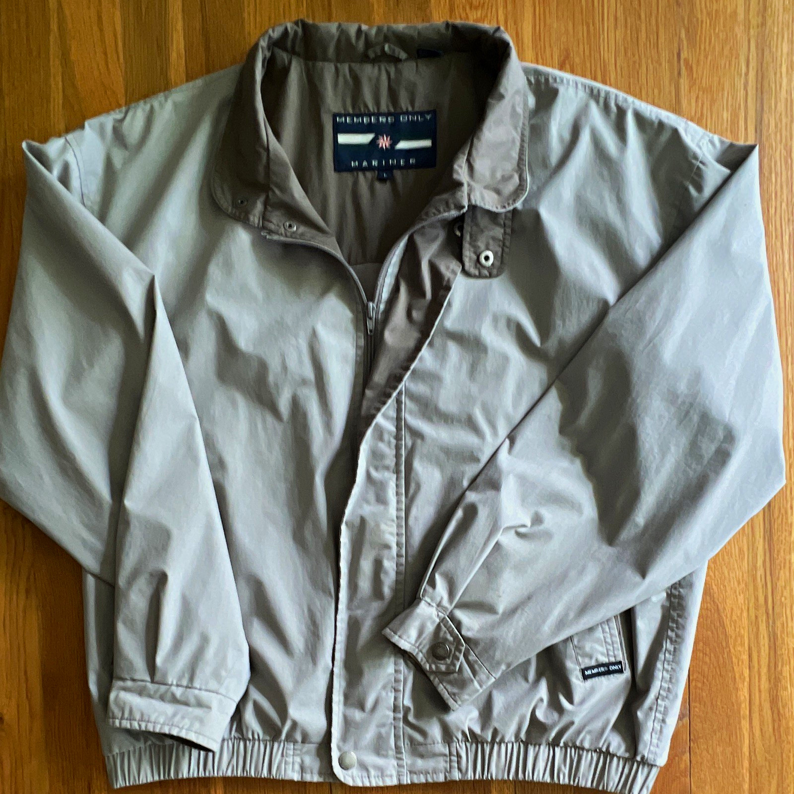 Vintage Members Only Mainers Men’s L Beige Full Zip Snap Jacket Logo