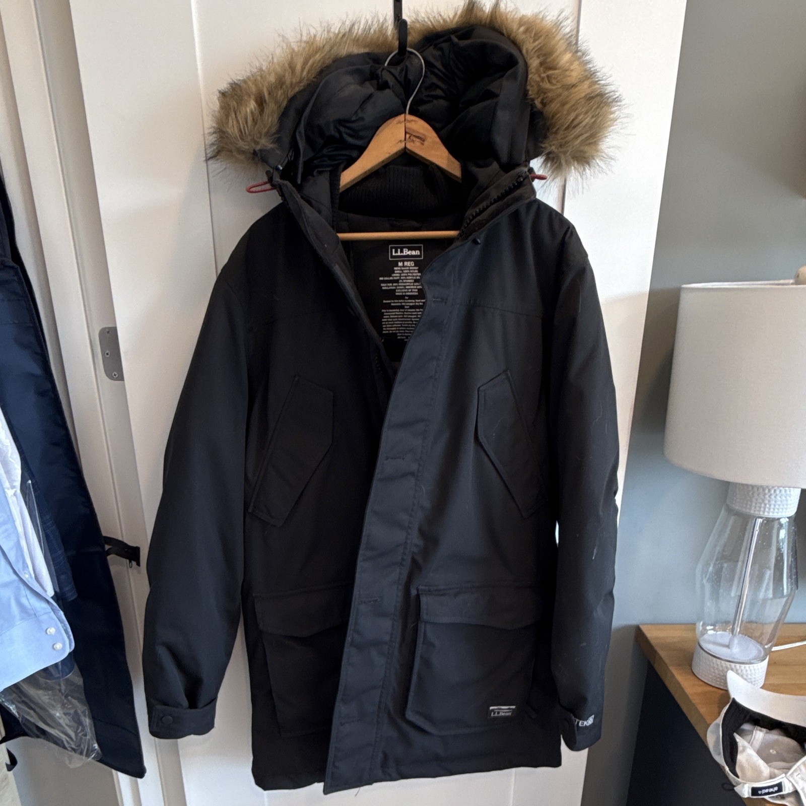 L.L.Bean Men’s Black Down Insulated Hooded Parka Faux Fur Trim M Regular