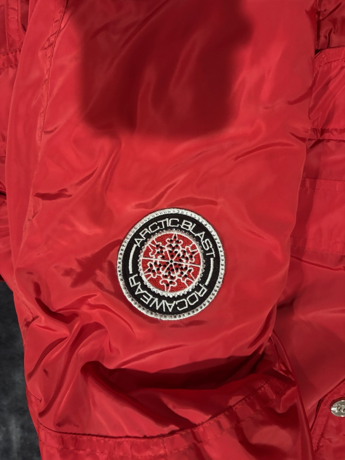 Rocawear Men’s M Long Parka Coat Red Hooded Lined Pockets Fur Trim Zip Button