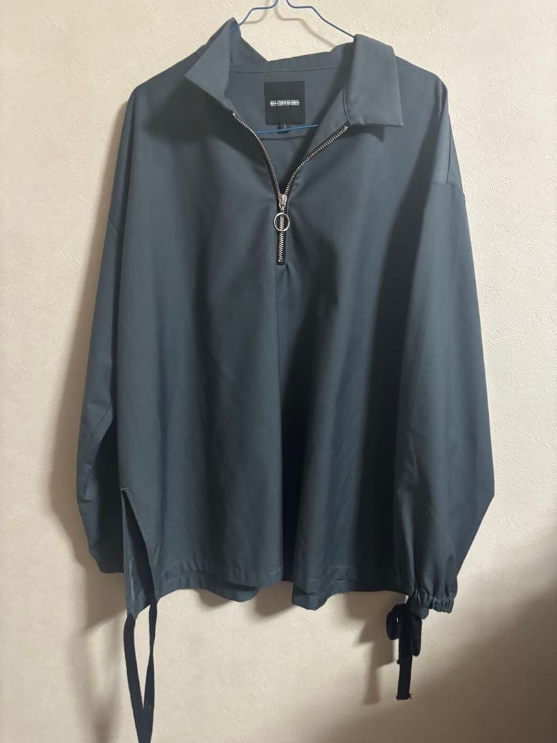 NOT CONVENTIONAL Gray Long Sleeve Shirt with Zipper & Drawstring