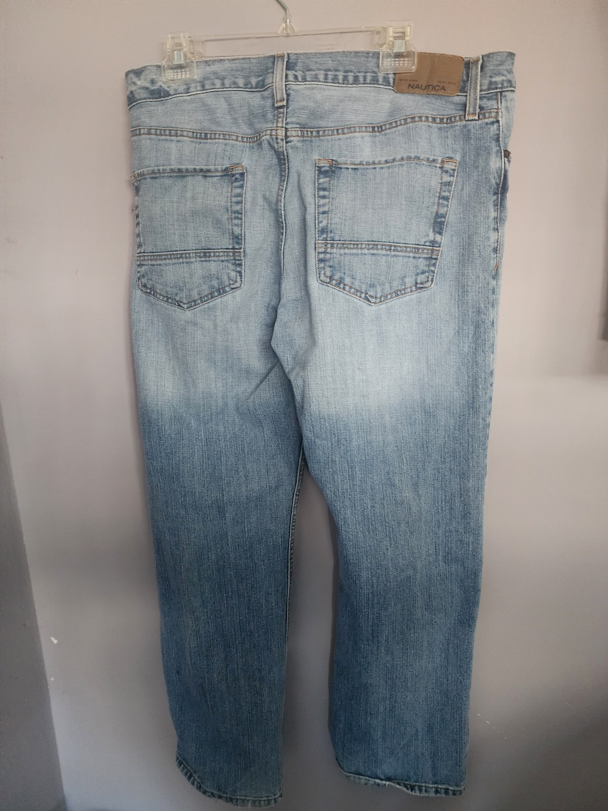 Nautica Men’s Light Wash Blue Denim Straight Jeans Regular Fit Mid Rise