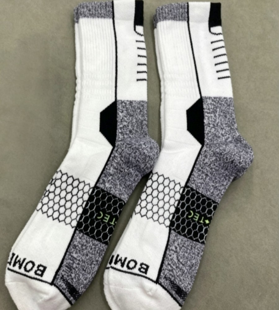 Bombas Men’s All-Purpose Performance Calf Socks White Gang Grey Bottom Size L
