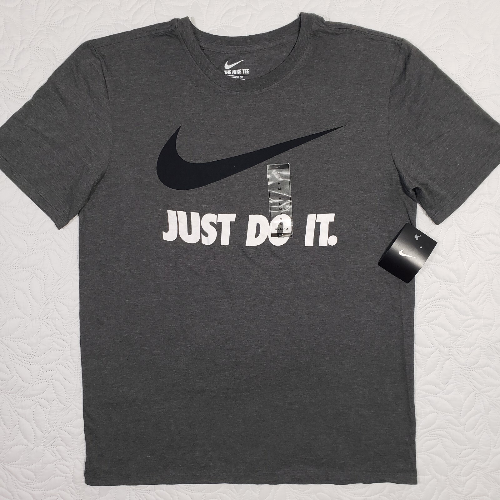 NWT The Nike Tee Mens M Swoosh Just Do It Logo Crew Neck T-Shirt Gray 561416-07F