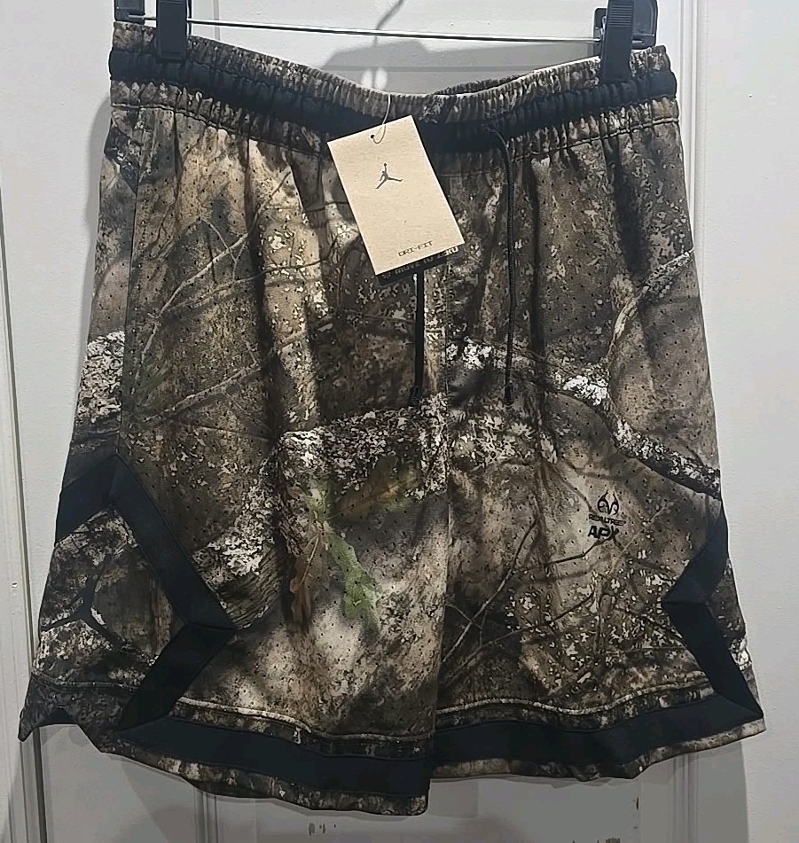 Nike Air Jordan Dri-FIT Realtree APX Diamond Camo Shorts Men’s Size Medium NWT