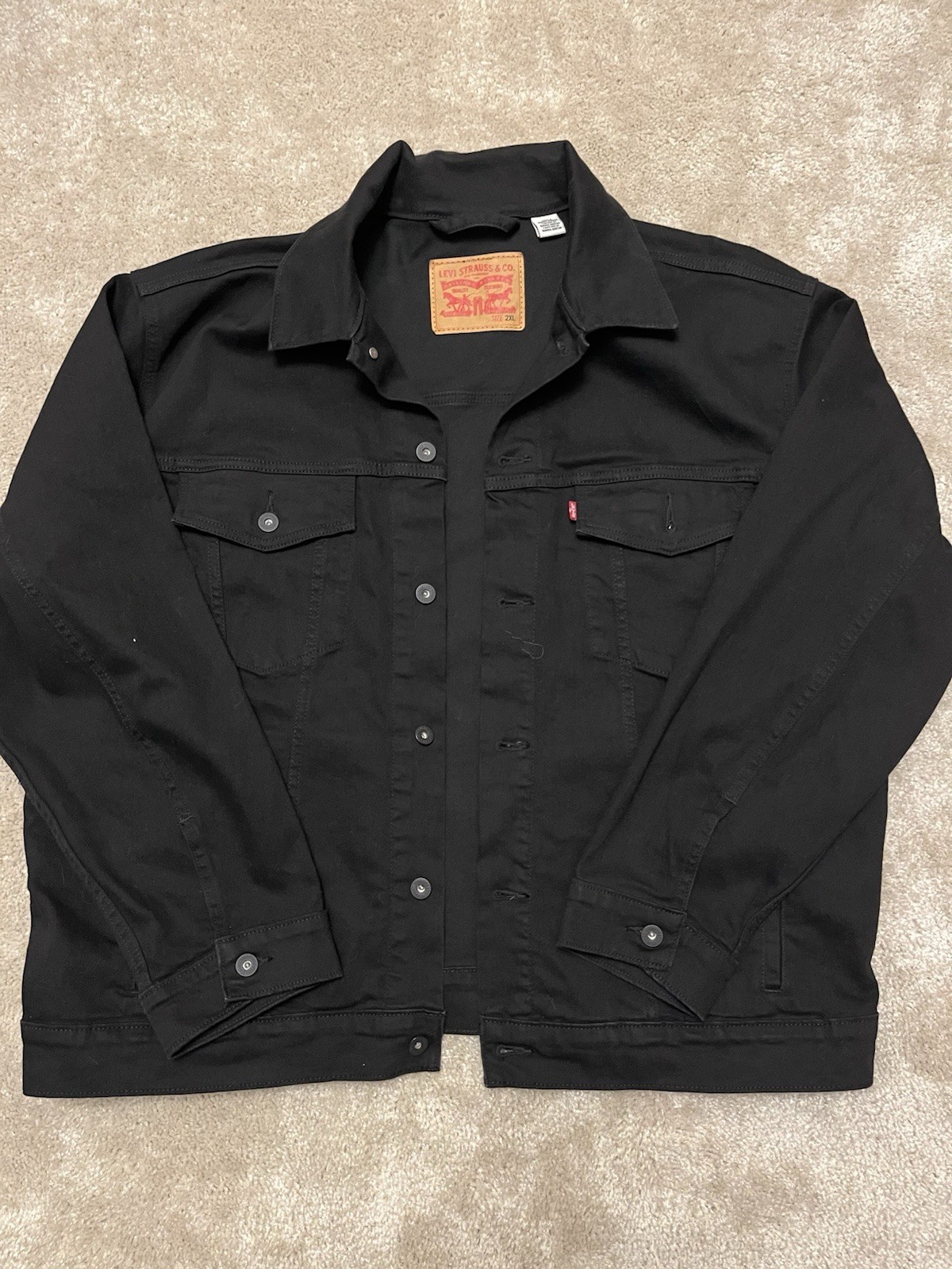 : Levi’s Men’s Black Denim Trucker Jacket Size 2XL Excellent Condition.
