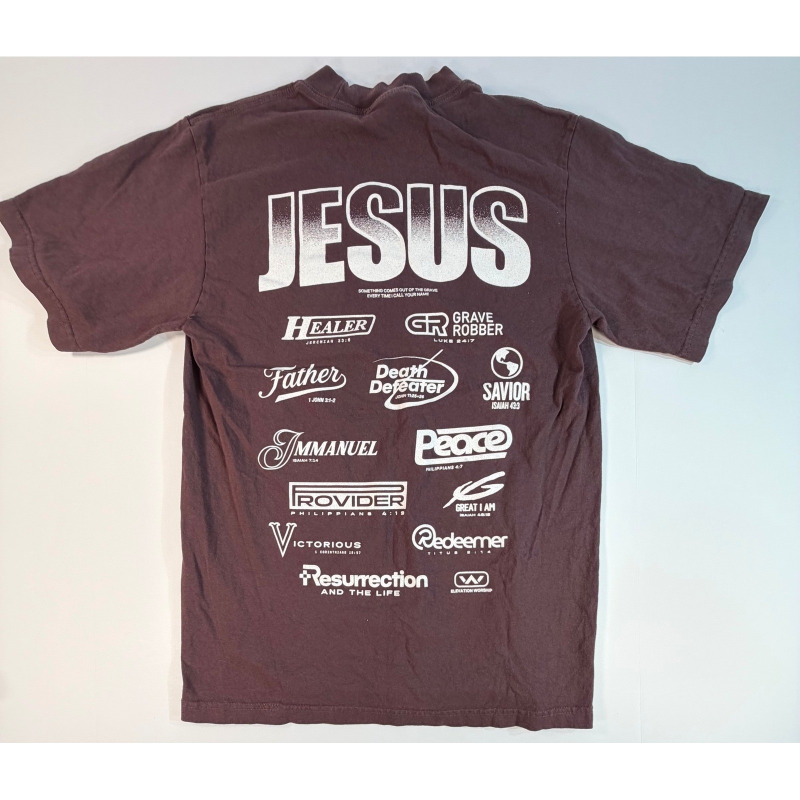 Elevation Worship Jesus I Know A Name Graphic T-Shirt Brown Plum Small Cotton