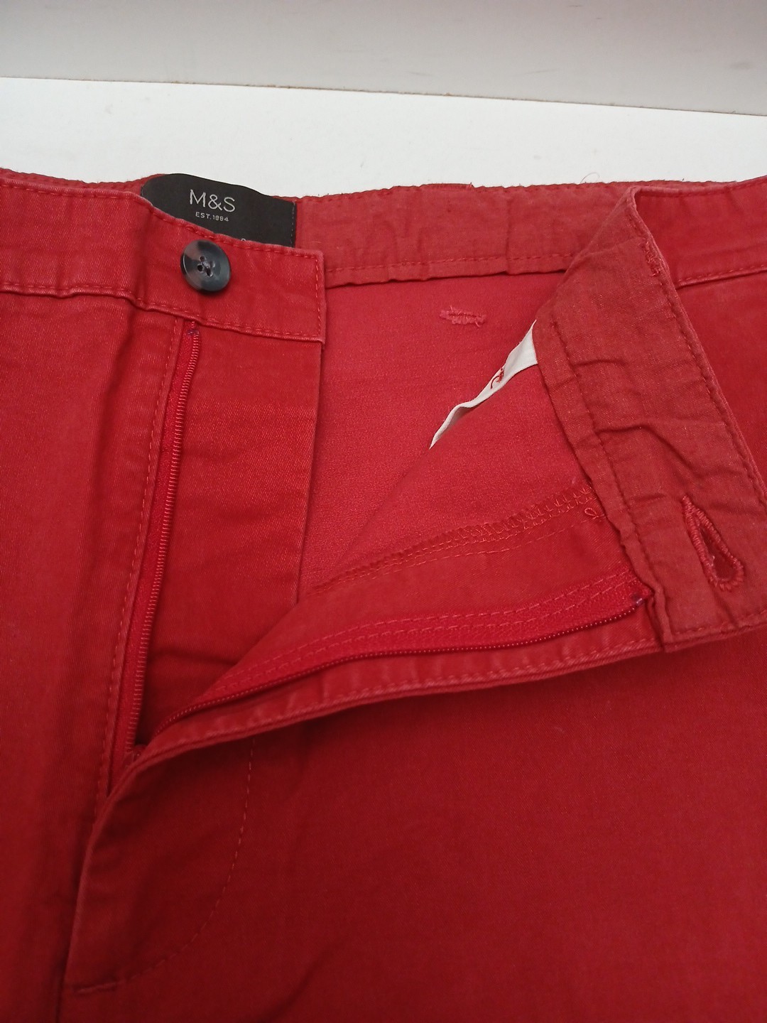M&S Cotton Chino Shorts with Stretch Mens W40 L9 in Poppy Button Rear Pocket.