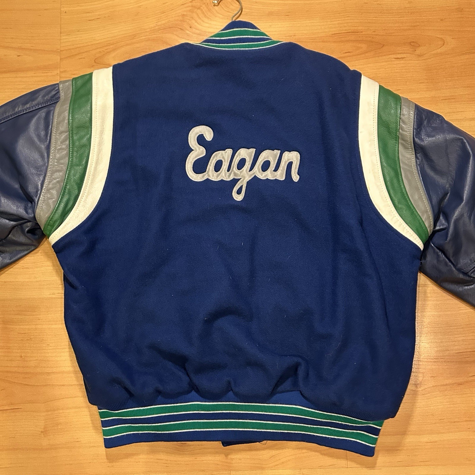 06 Holloway Men’s XL Blue/Green Varsity Jacket Snap Front Patches Lined Pockets