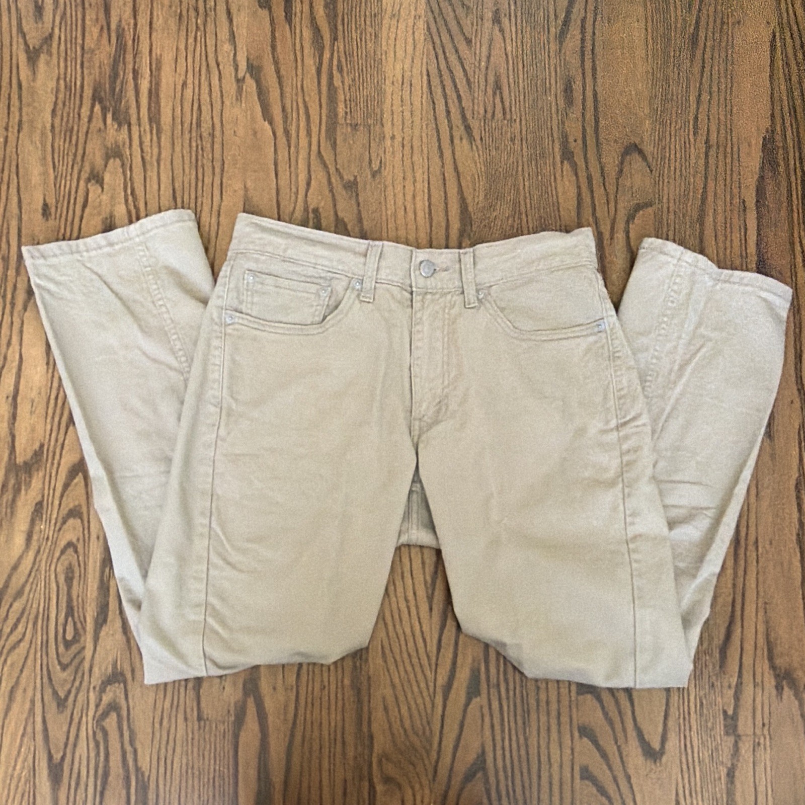 Levi’s Men’s Beige Straight Fit Jeans