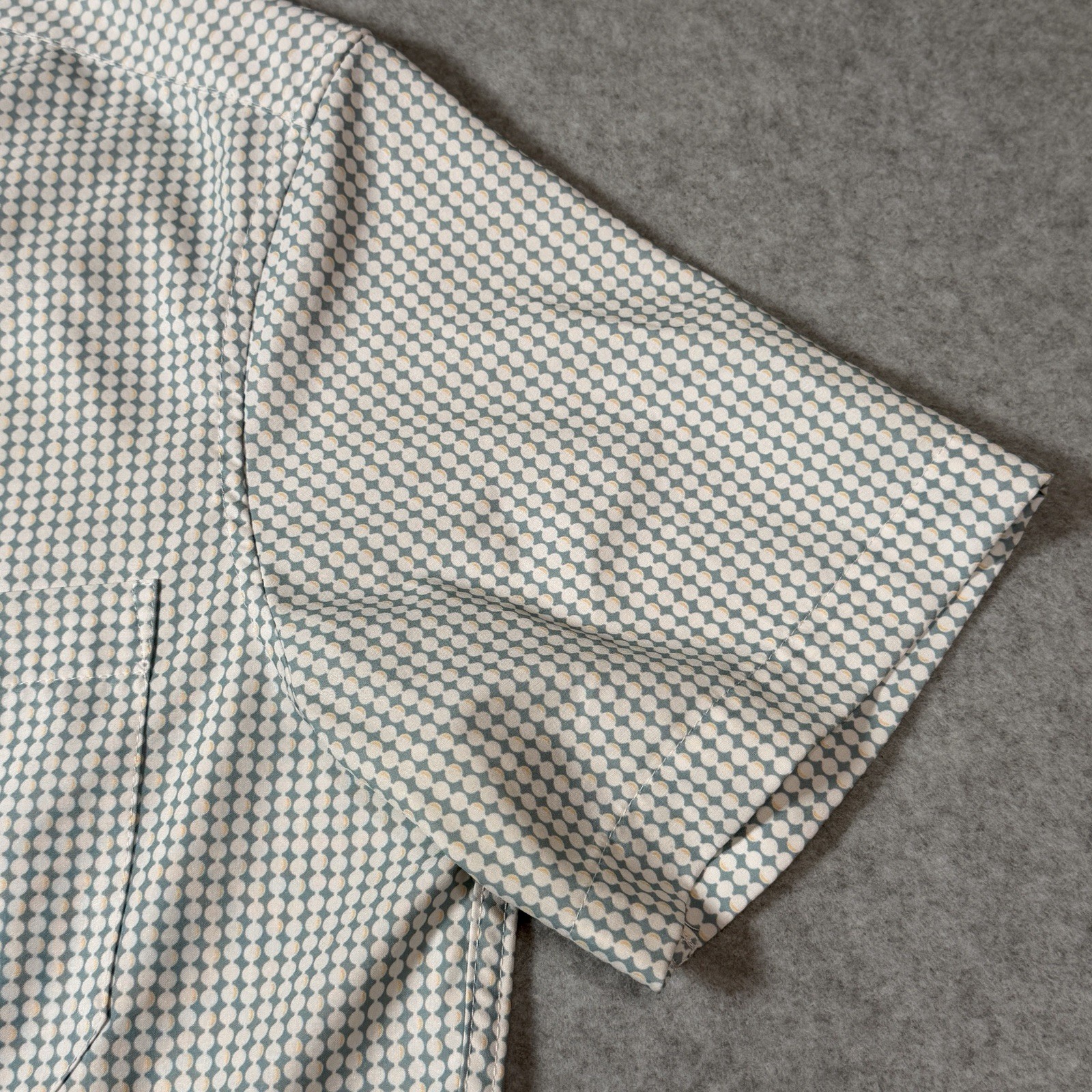 Mizzen + Main Shirt Men’s Medium Leeward Geo Trim Fit Button Down Performance