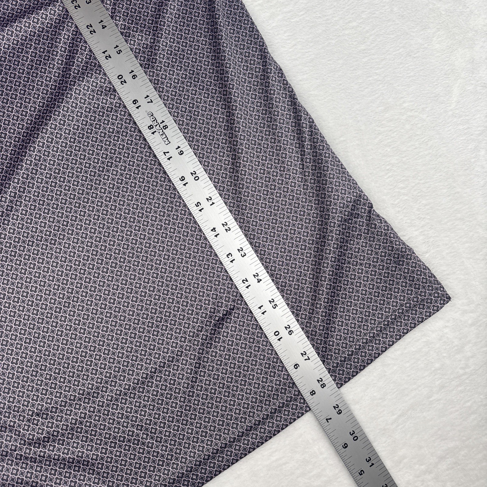 Collars and Co NWT Semi-Spread Collar Polo Crest Point Grey And Pink – Size M