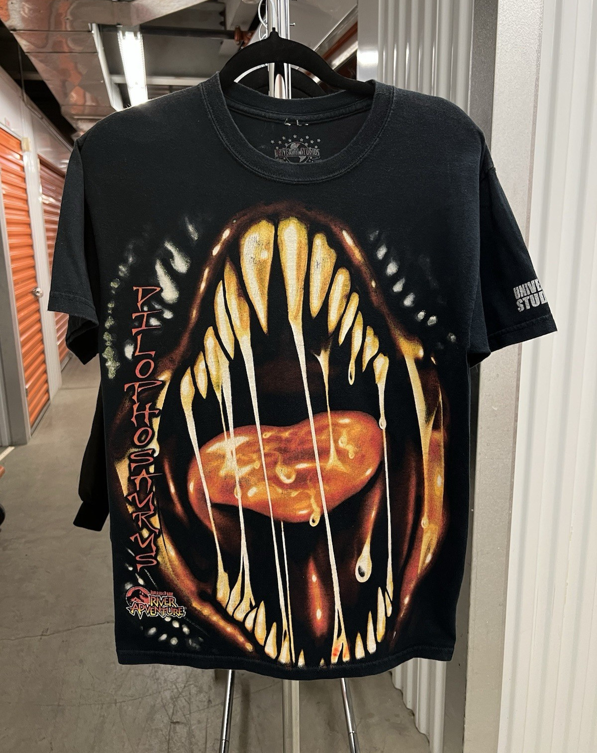 Universal Studios Jurassic Park River Adventure Men’s Black Cotton Tee M
