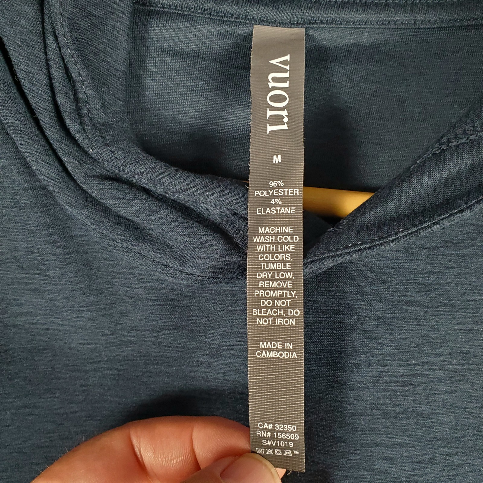 Vuori Strato Tech Hoodie Men’s Med Performance Lightweight Stretch Blue V1019