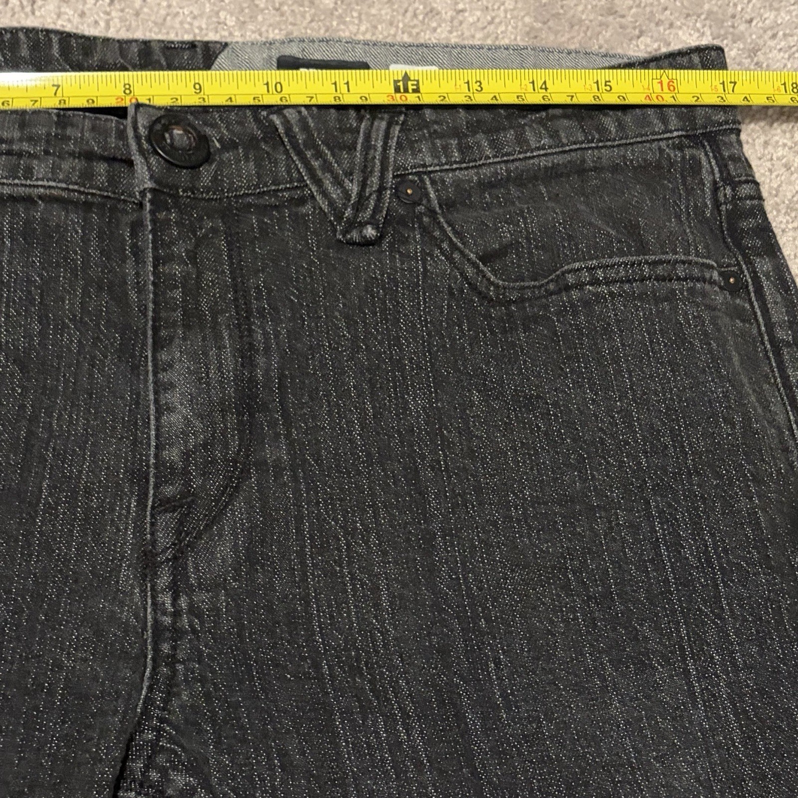 Volcom Solver Modern Straight Black Jeans Men’s Size 34×30 True To This