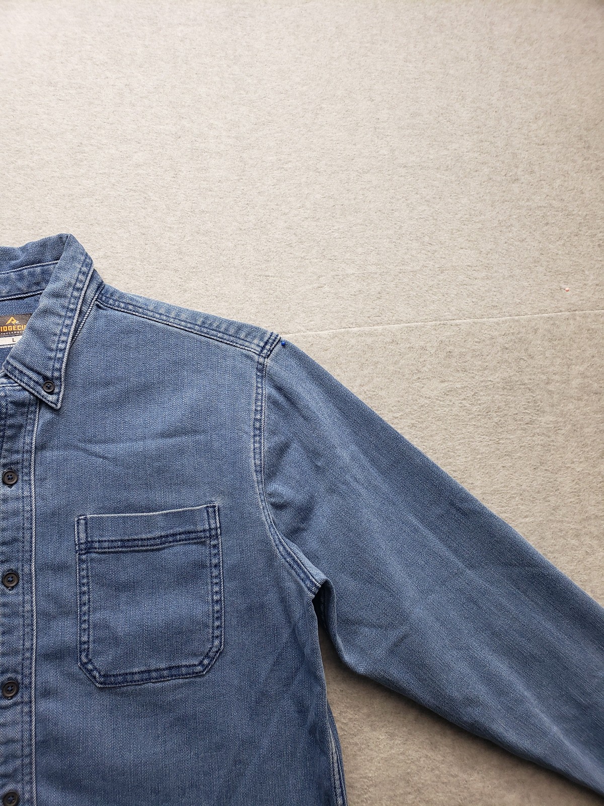 Ridgecut Men Shirt L Blue Denim Button Up Collared Pockets Long Sleeve Stretch
