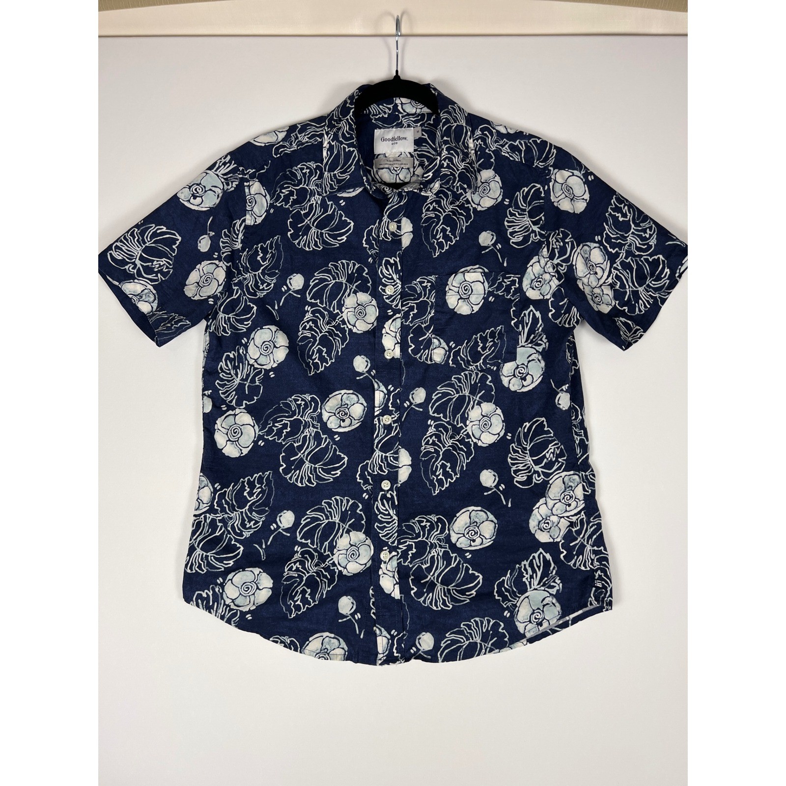 Goodfellow & Co Mens Slim Fit Floral Button Down Shirt Navy Blue White Medium