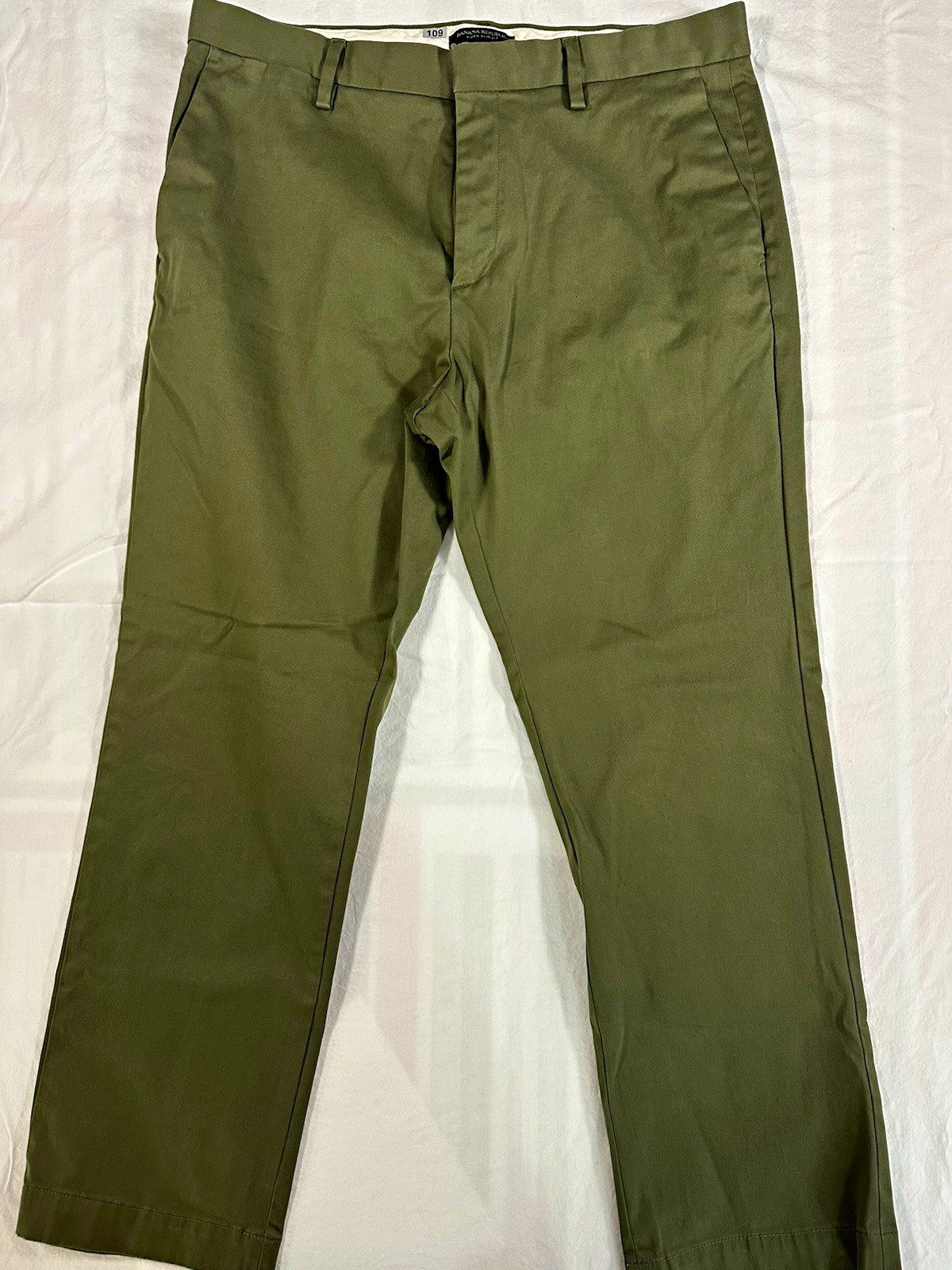 Banana Republic Men’s Green Twill Chino Pants 35W Slim Fit Straight Leg Stretch