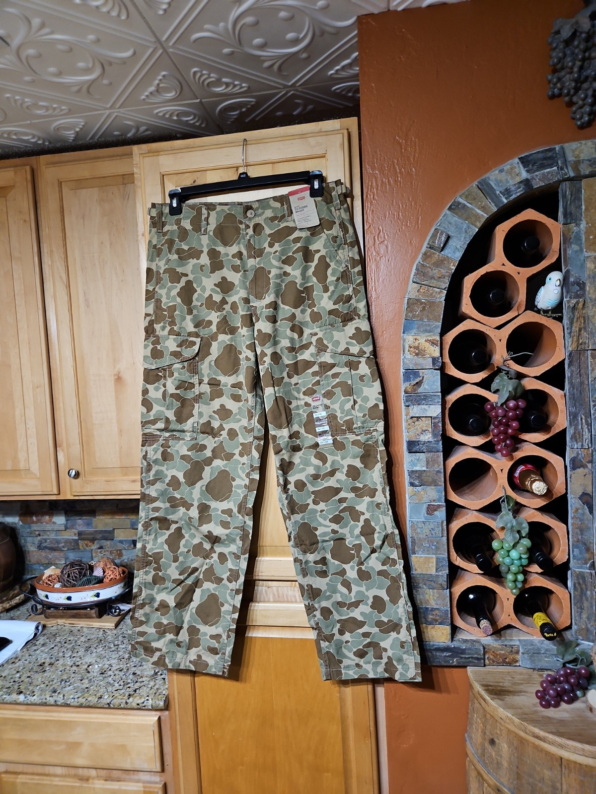 Levi’s XX Cargo Baggy Pants Men’s Size 33×32 Brown Tan Green Duck Camo Print NWT