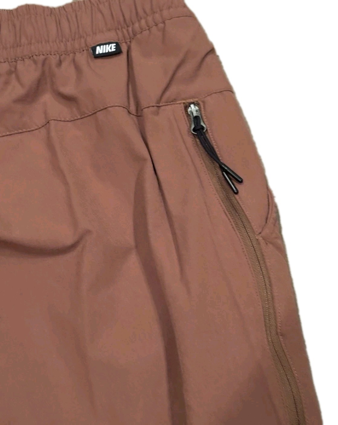 Nike NSW Tech Essentials Unlined Commuter Standard Pants British Tan DM6621-281