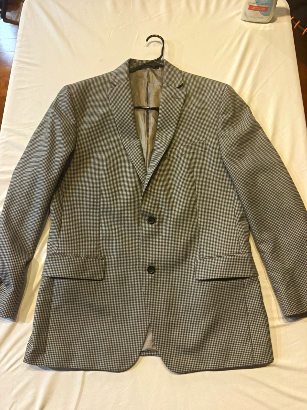 Michael Kors Men’s Gray Check Suit 40R 35W 29 Inseam 2-Button Single Vent