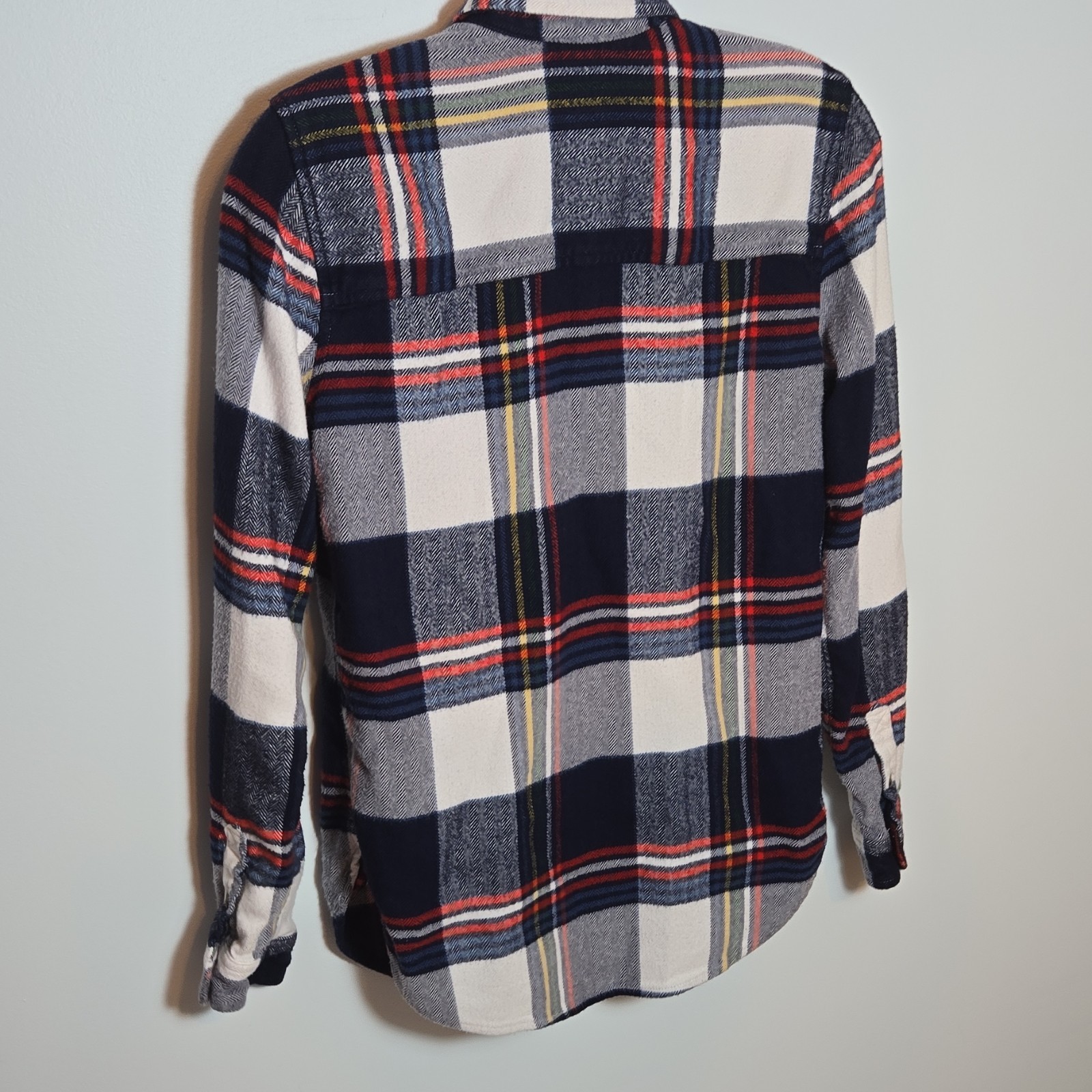American Eagle Outfitters Women’s XS Long Sleeve Plaid Flannel Shirt Navy Button