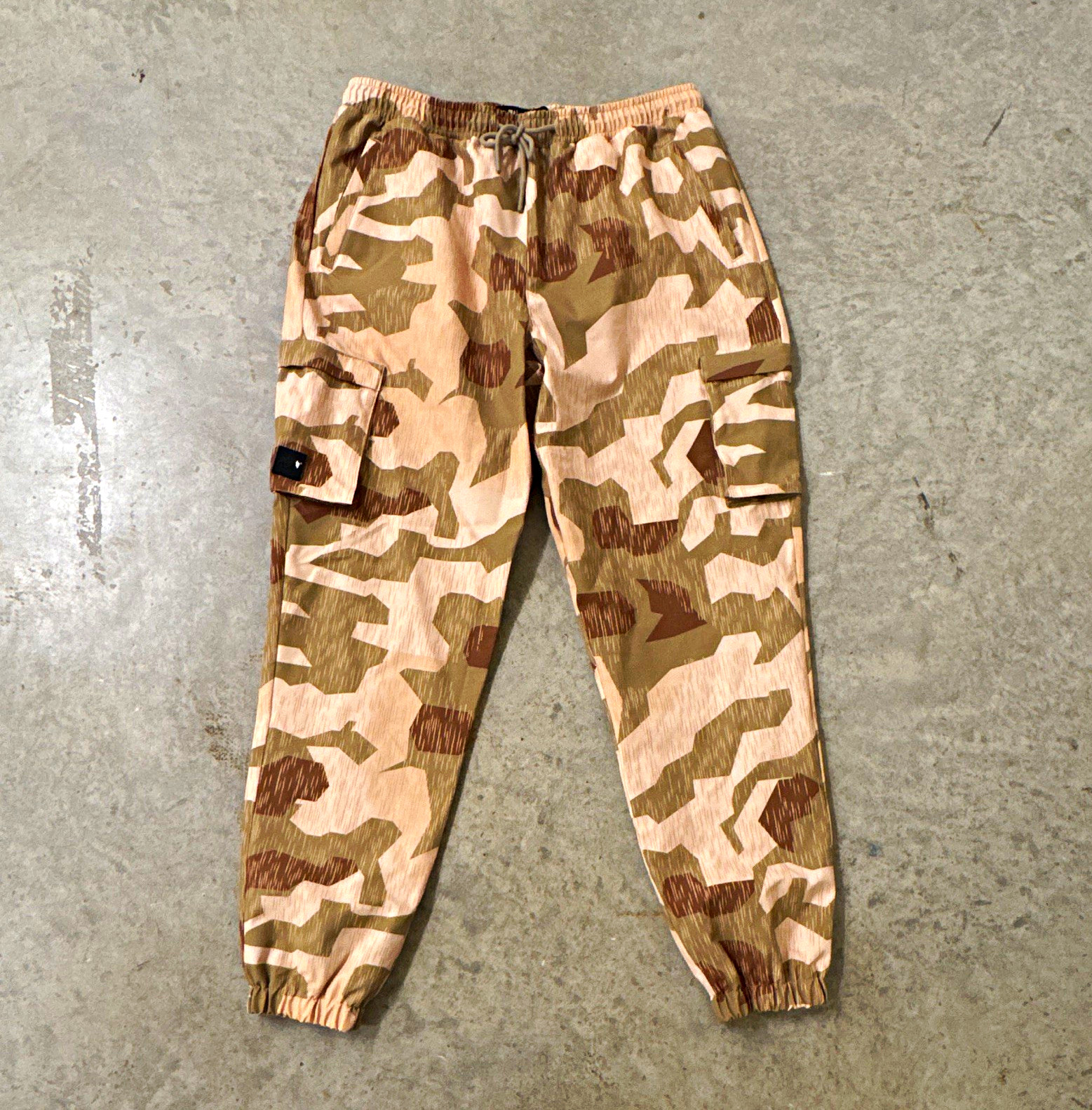QILO Tactical Mens L Camo Pants Beige Brown Elastic Waist Drawstring Cargo