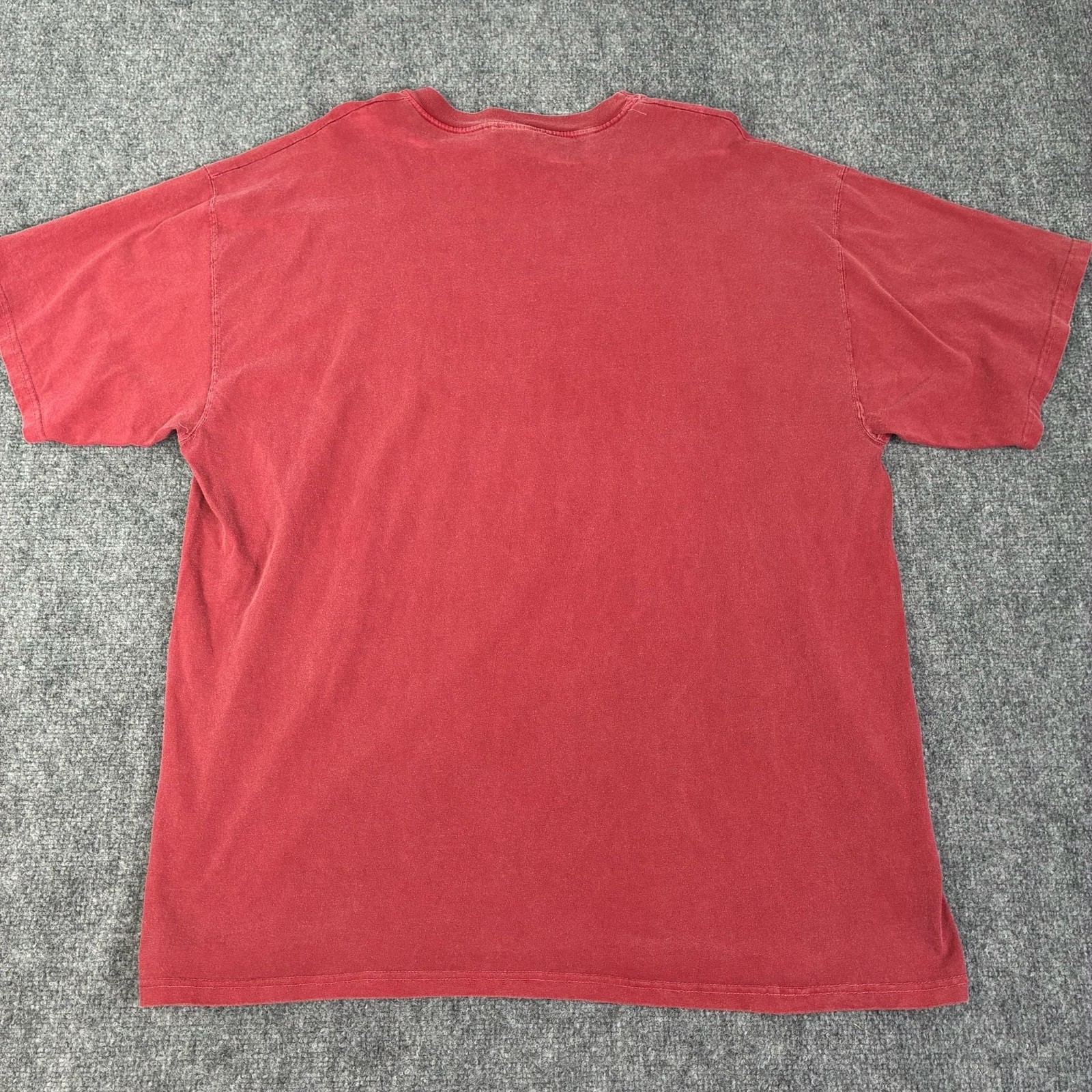 Vintage Universal Studios Hollywood Red Embroidered Graphic T-Shirt