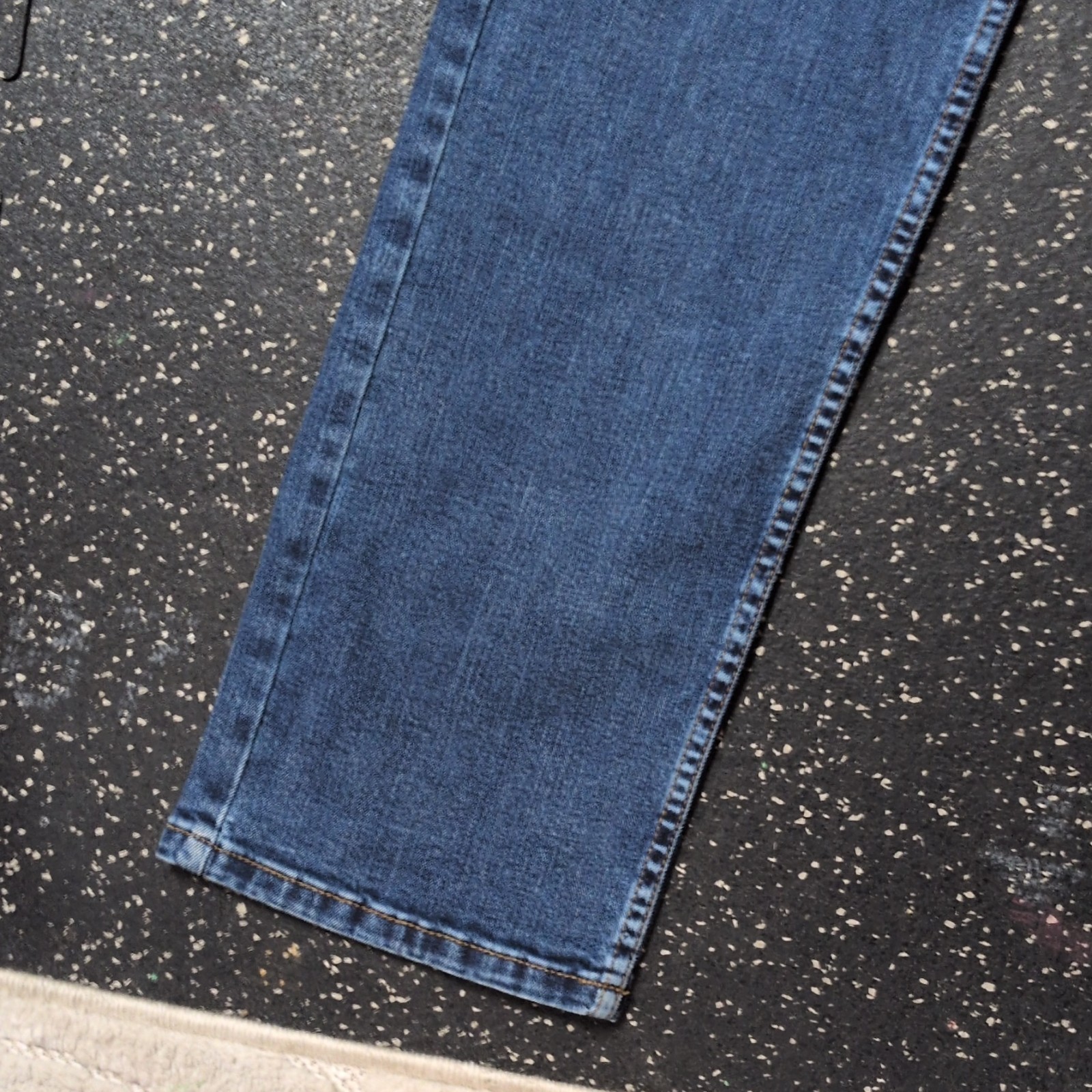 Ridgecut Toughwear Men’s Blue Medium Wash Denim Jeans Regular Fit Straight Leg