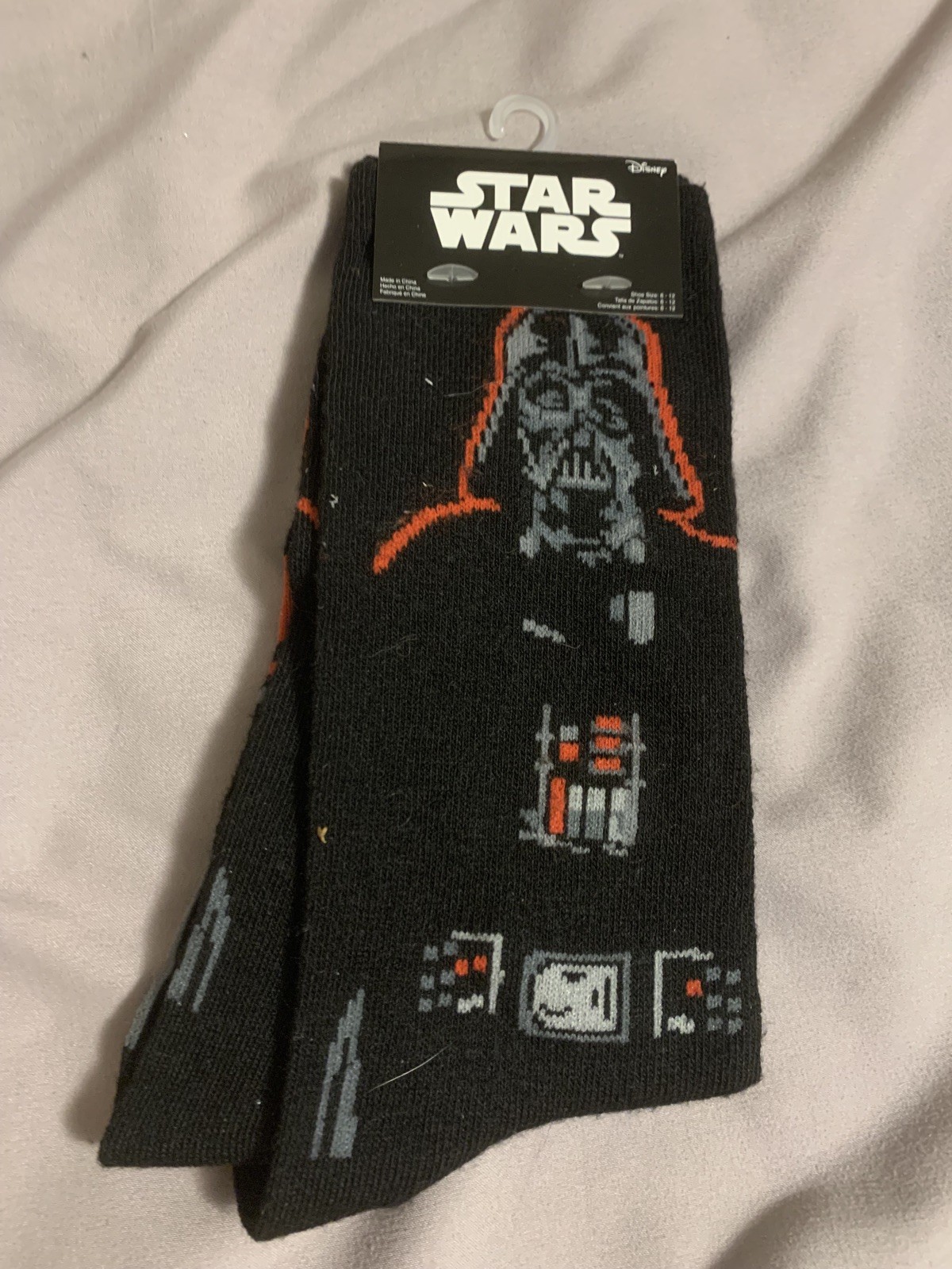 OFFICIAL DISNEY STAR WARS DARTH VADER PAIR CREW SOCKS MEN-SZ 8 9 10 11 12 NWT!