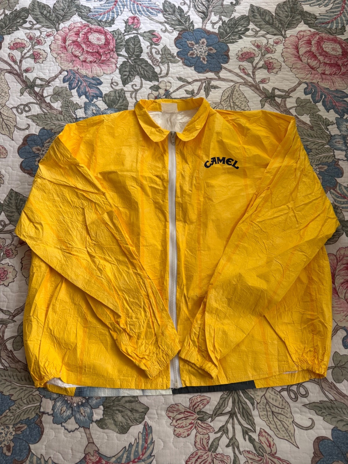 Vintage Camel Tyvek Windbreaker Ft. Joe Camel 90s