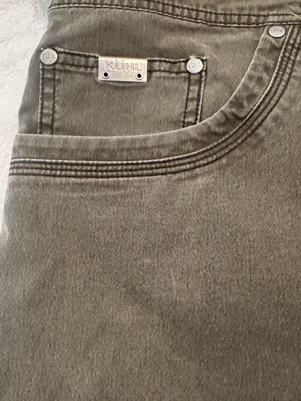 Kühl Revolvr Mens Pants In beige/taupe color Vintage patina dye model 42×30.