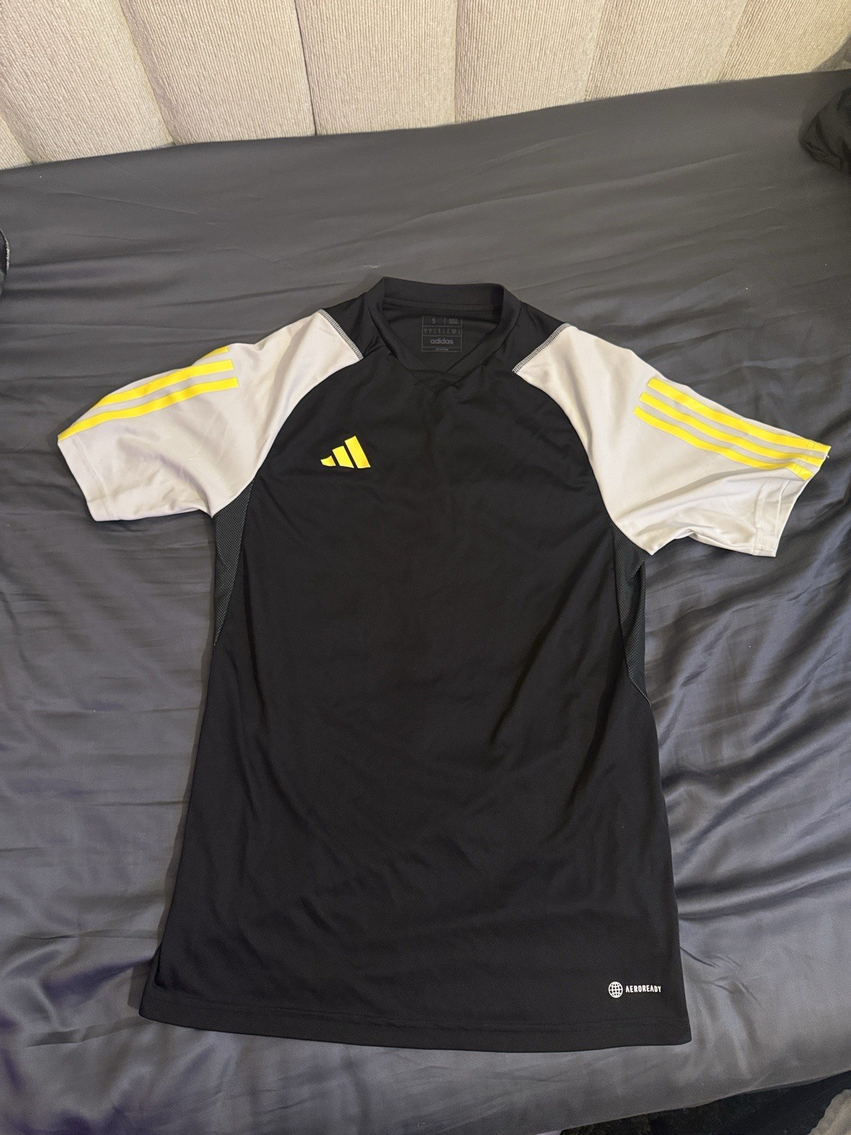 adidas AEROREADY Tiro Men’s Soccer Jersey T-Shirt Slim Lightweight V-Neck S