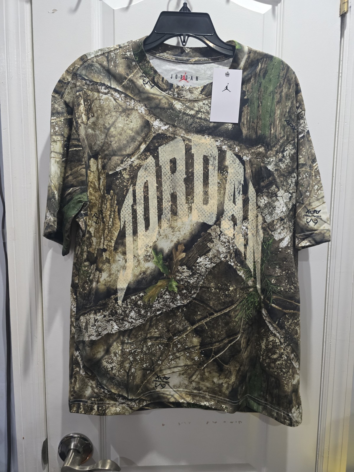 Air Jordan Dri-FIT Realtree APX Diamond Camo Shirt And Shorts Set Men’s Medium