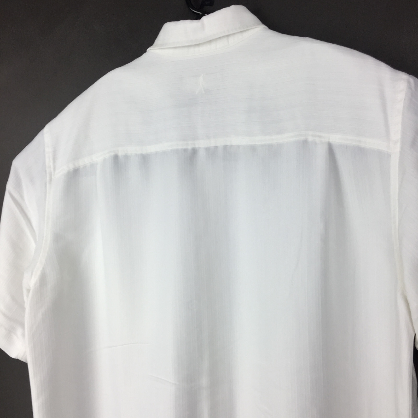 Royal Robbins Mens Large (46 in Chest) White Lightweight Pocket S/S Button Up