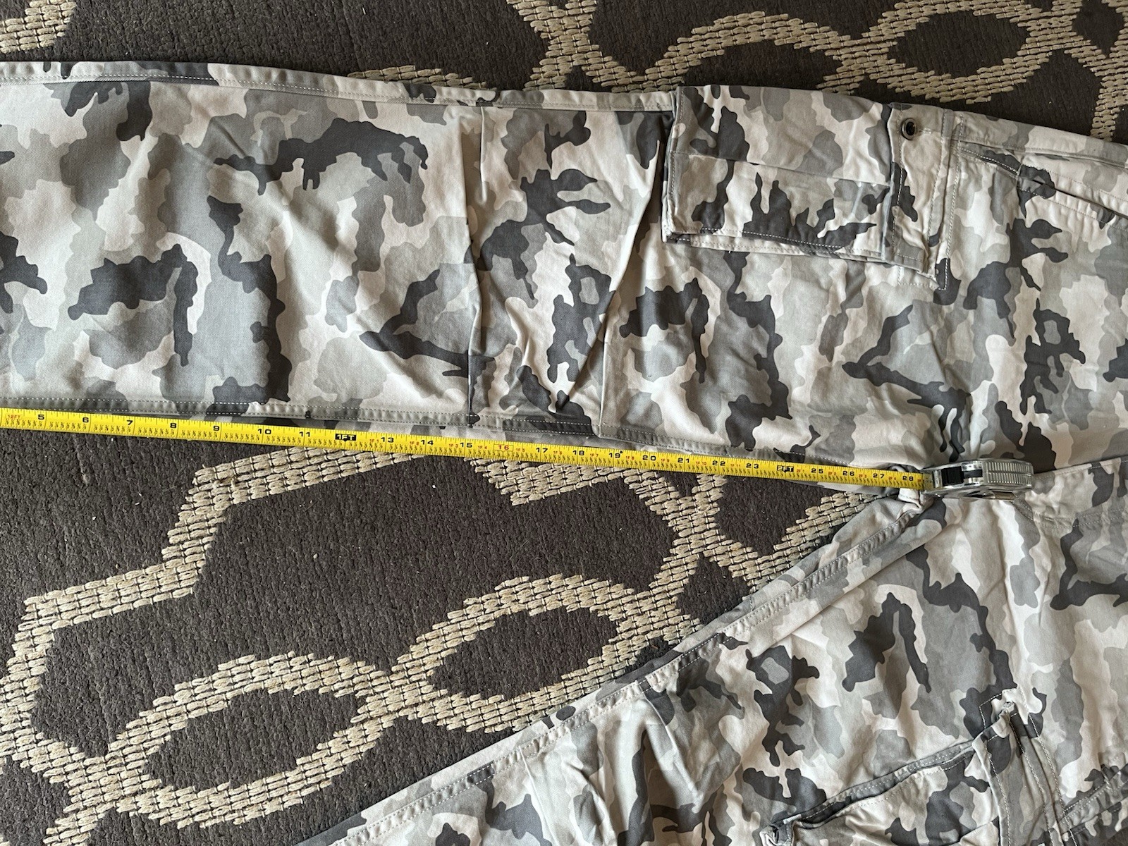 Levi’s Relaxed Fit Ace Cargo Pants Color Light Grey Camo