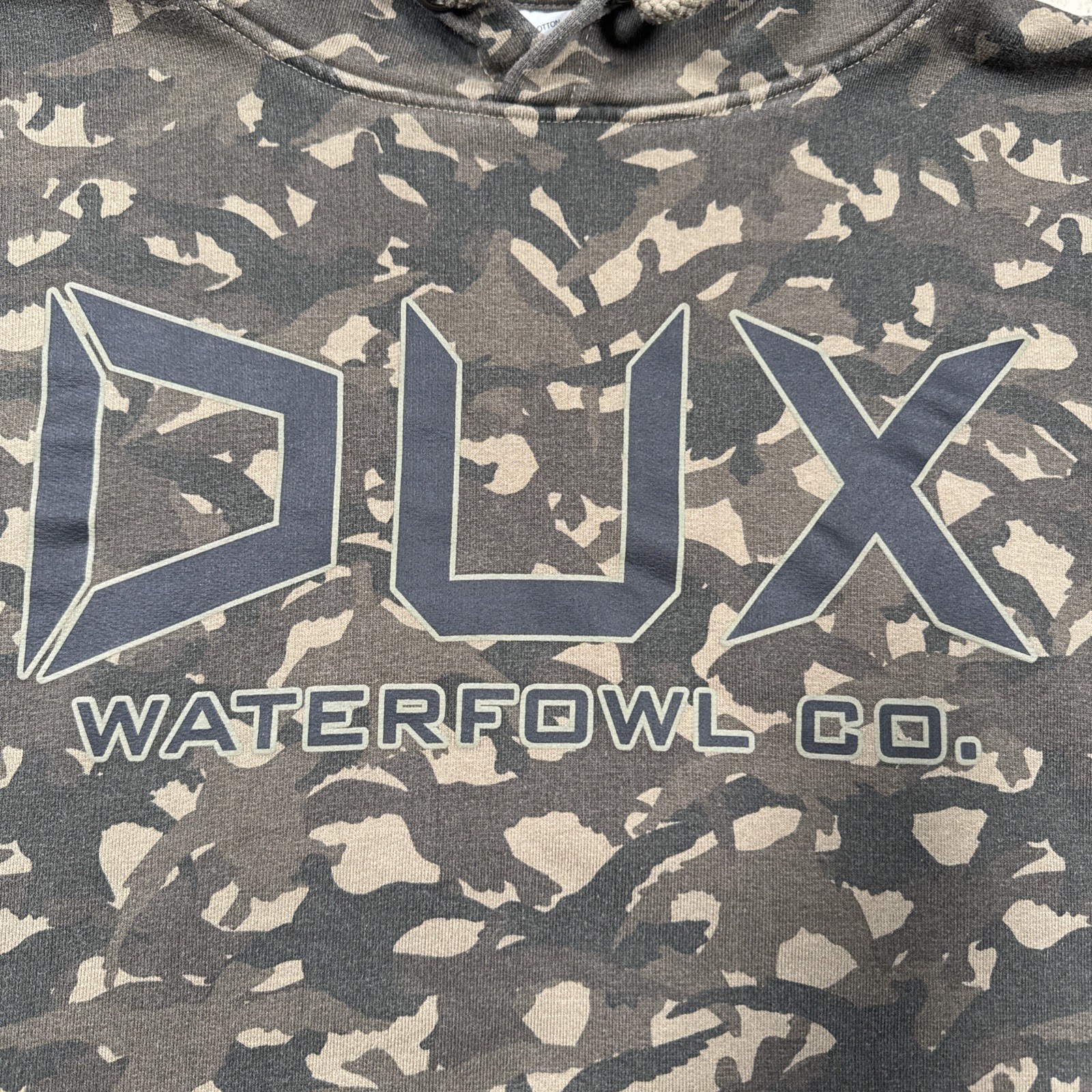 Dux Waterfowl Co. Hoodie Men’s Small Rare Duck Camo Print Bird Hunting Logo EUC