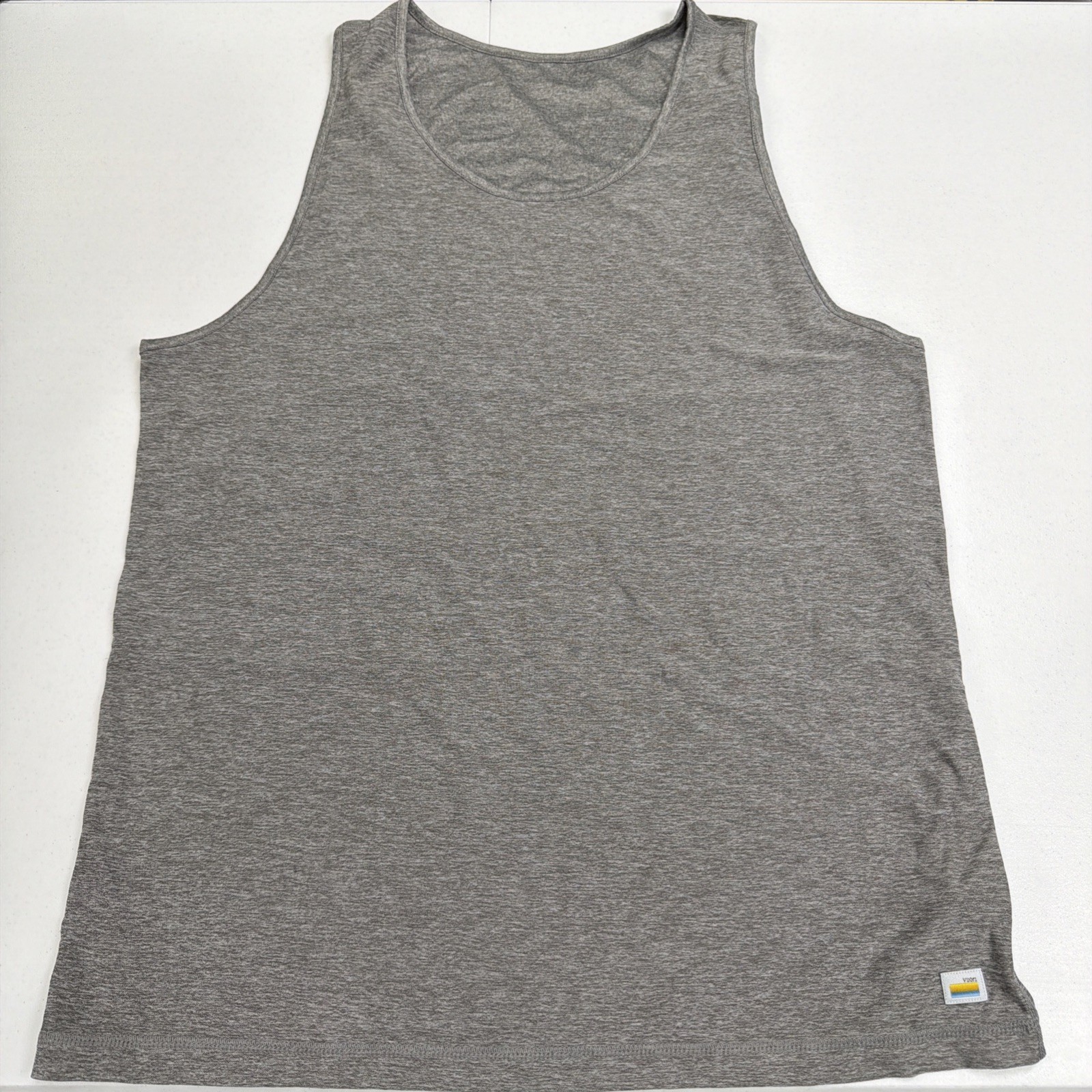 Vuori Strato Tech Tank Top Mens Large L Light Heather Grey Comfort Sleeveless