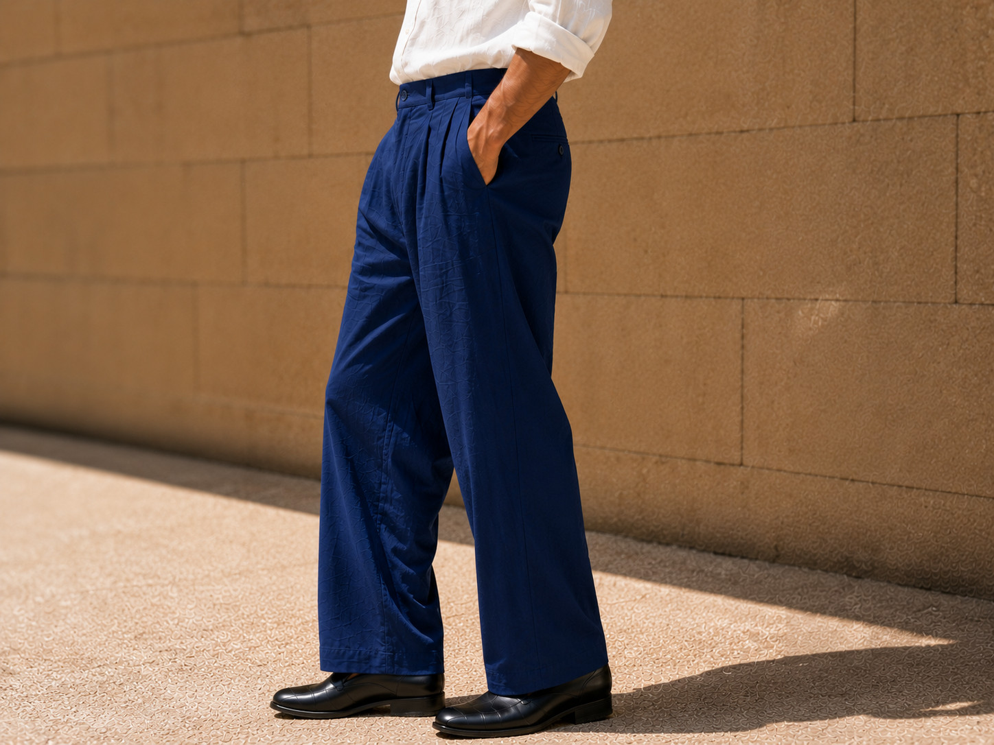 FASHWEGON Men’s Indigo Linen Blend High-Waisted Pleated Wide Leg Trousers